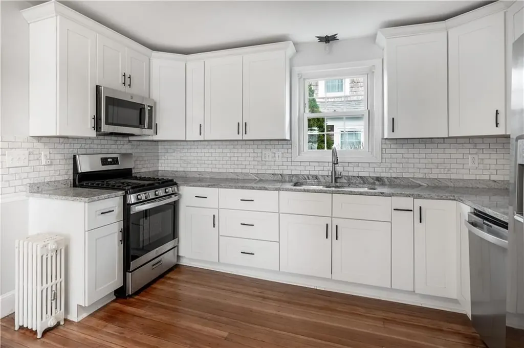 2489 Pawtucket Avenue East Providence RI 02914