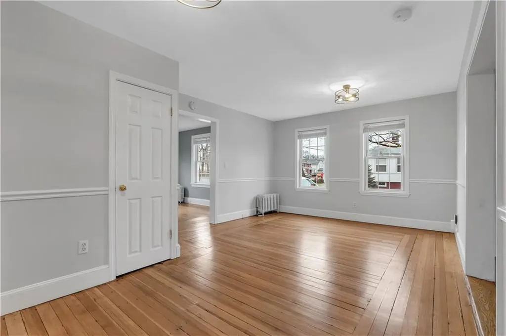 2489 Pawtucket Avenue East Providence RI 02914