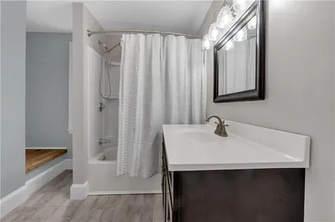 2489 Pawtucket Avenue East Providence RI 02914