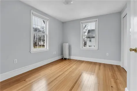 2489 Pawtucket Avenue East Providence RI 02914