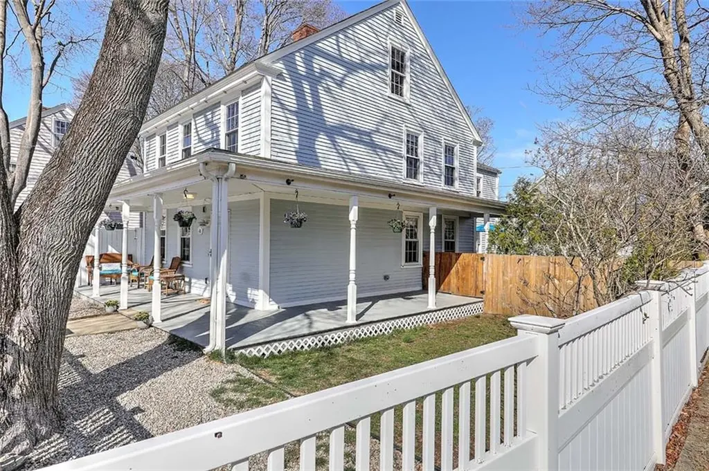 92 Water Street Warren RI 02885