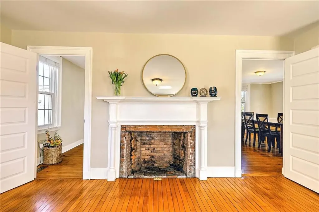 92 Water Street Warren RI 02885