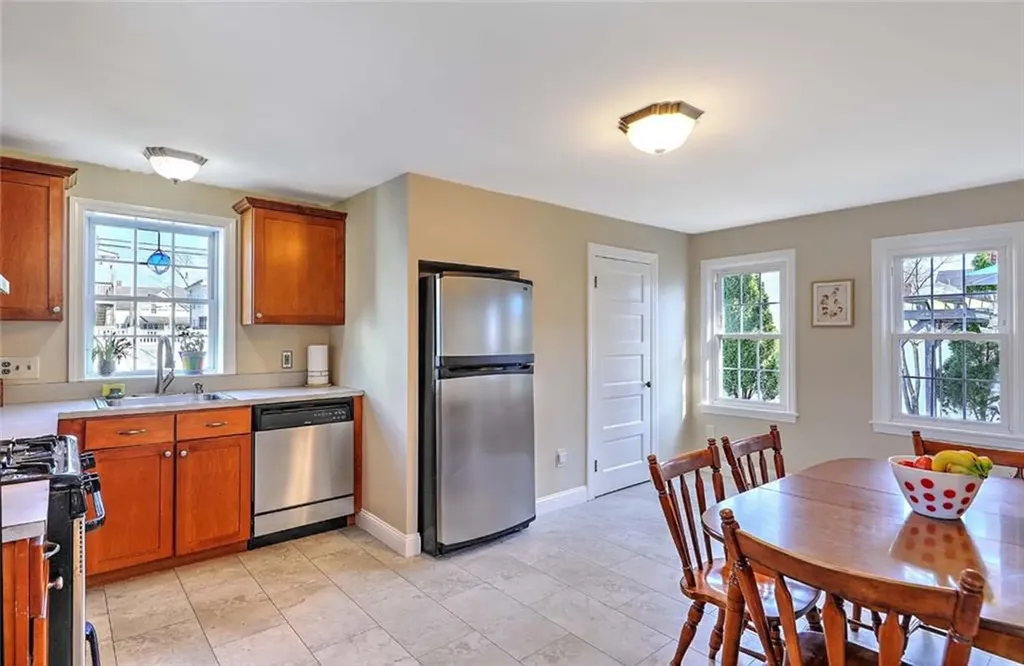 92 Water Street Warren RI 02885