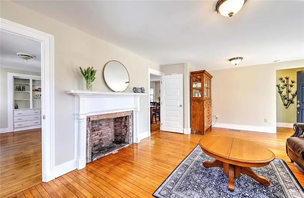 92 Water Street Warren RI 02885
