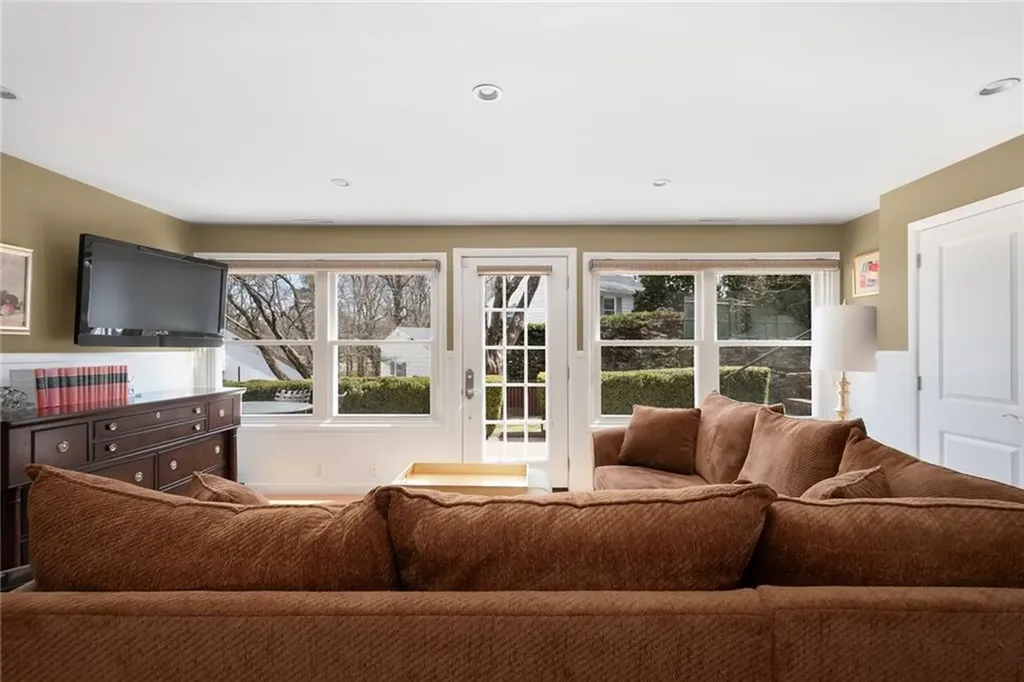 30 Brookway Road Providence RI 02906