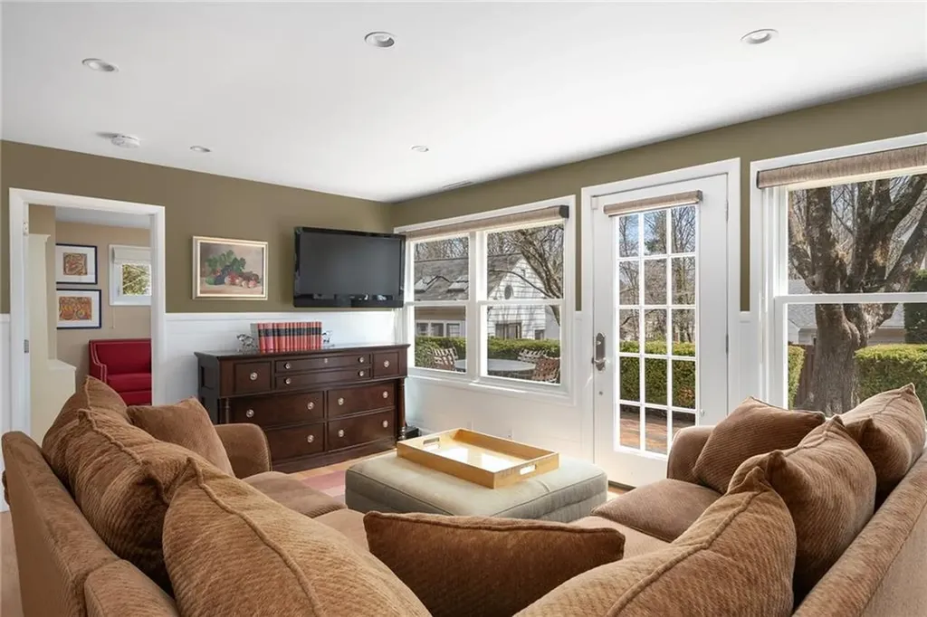 30 Brookway Road Providence RI 02906