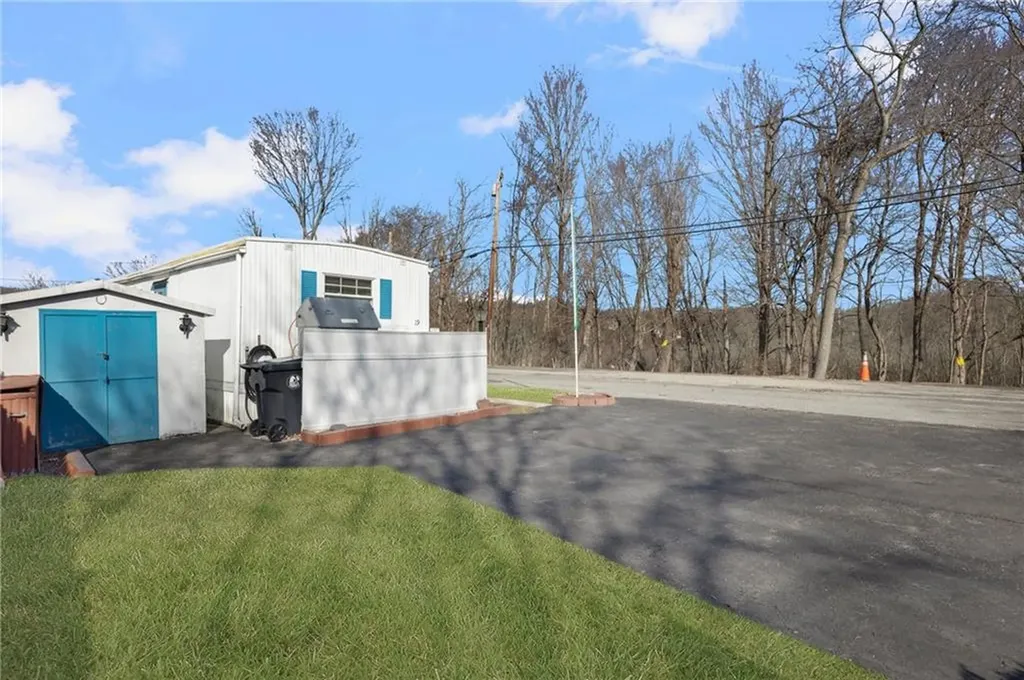 27 Woodward Road Lincoln RI 02865