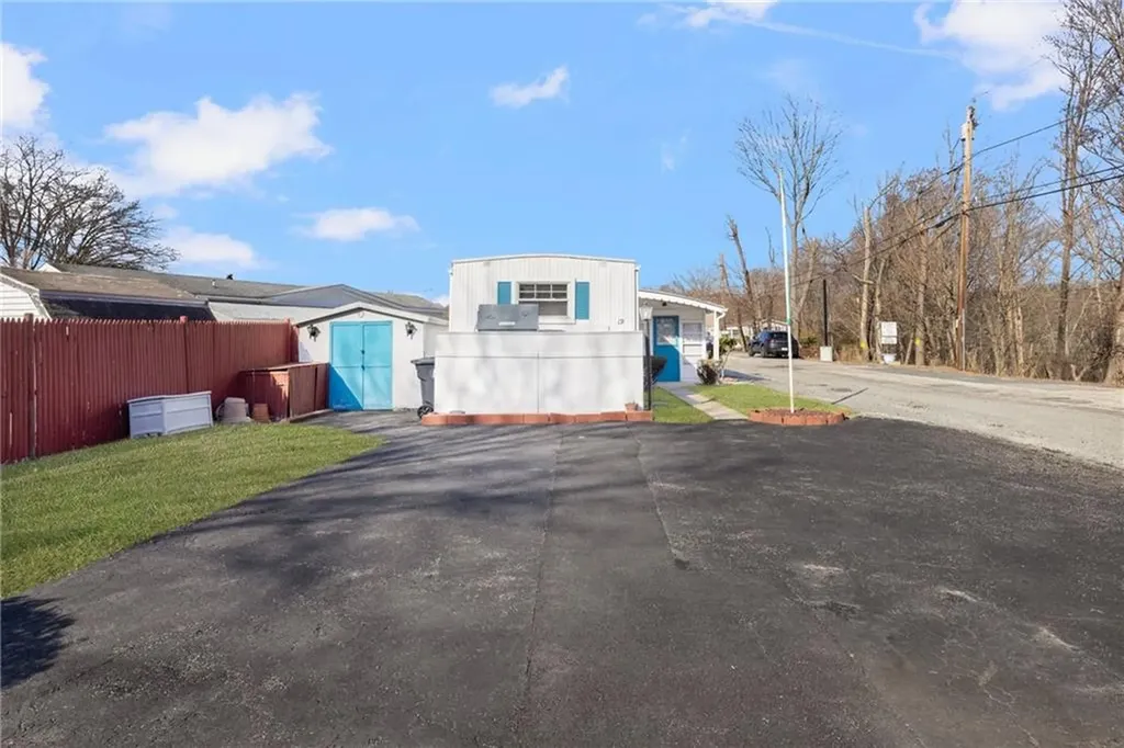 27 Woodward Road Lincoln RI 02865