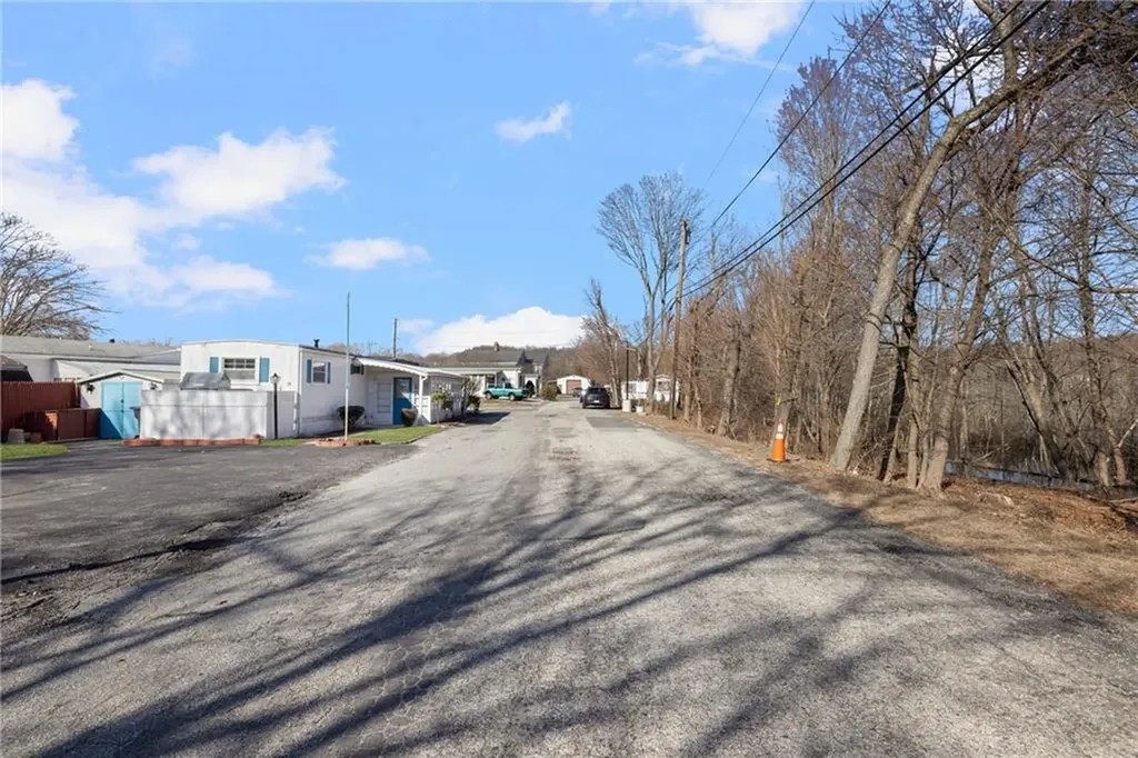 27 Woodward Road Lincoln RI 02865