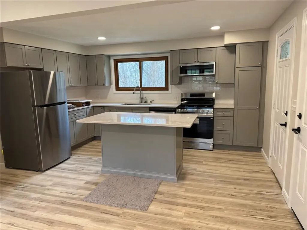 4 Apple Orchard Lane Smithfield RI 02917