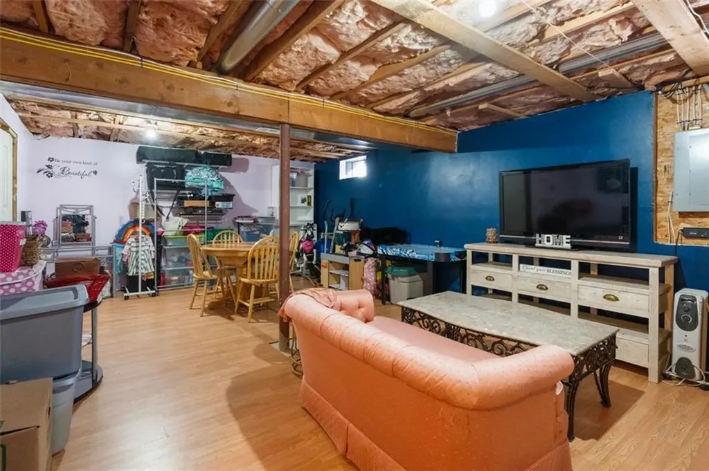 367 Asylum Road Warwick RI 02886