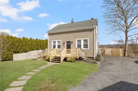 4588 Main Road Tiverton RI 02878