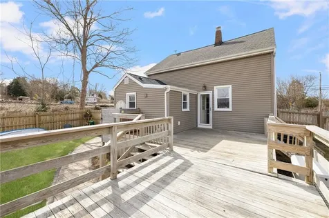 4588 Main Road Tiverton RI 02878