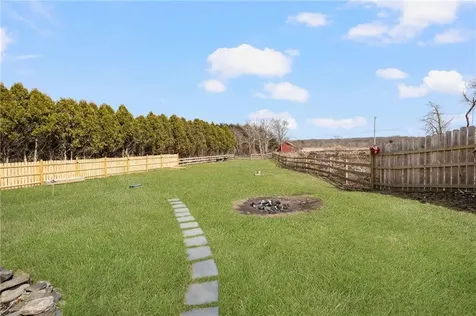 4588 Main Road Tiverton RI 02878