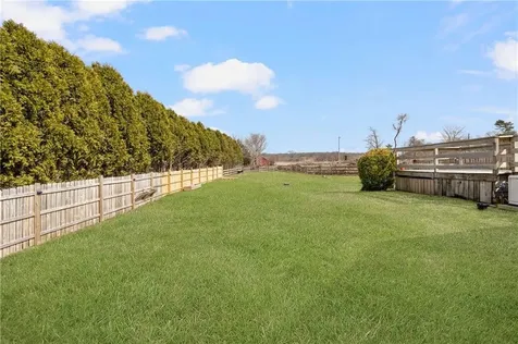 4588 Main Road Tiverton RI 02878