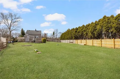 4588 Main Road Tiverton RI 02878