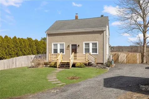 4588 Main Road Tiverton RI 02878