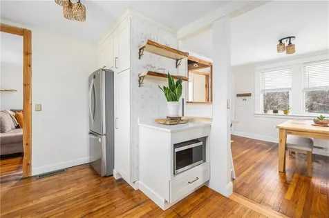 4588 Main Road Tiverton RI 02878