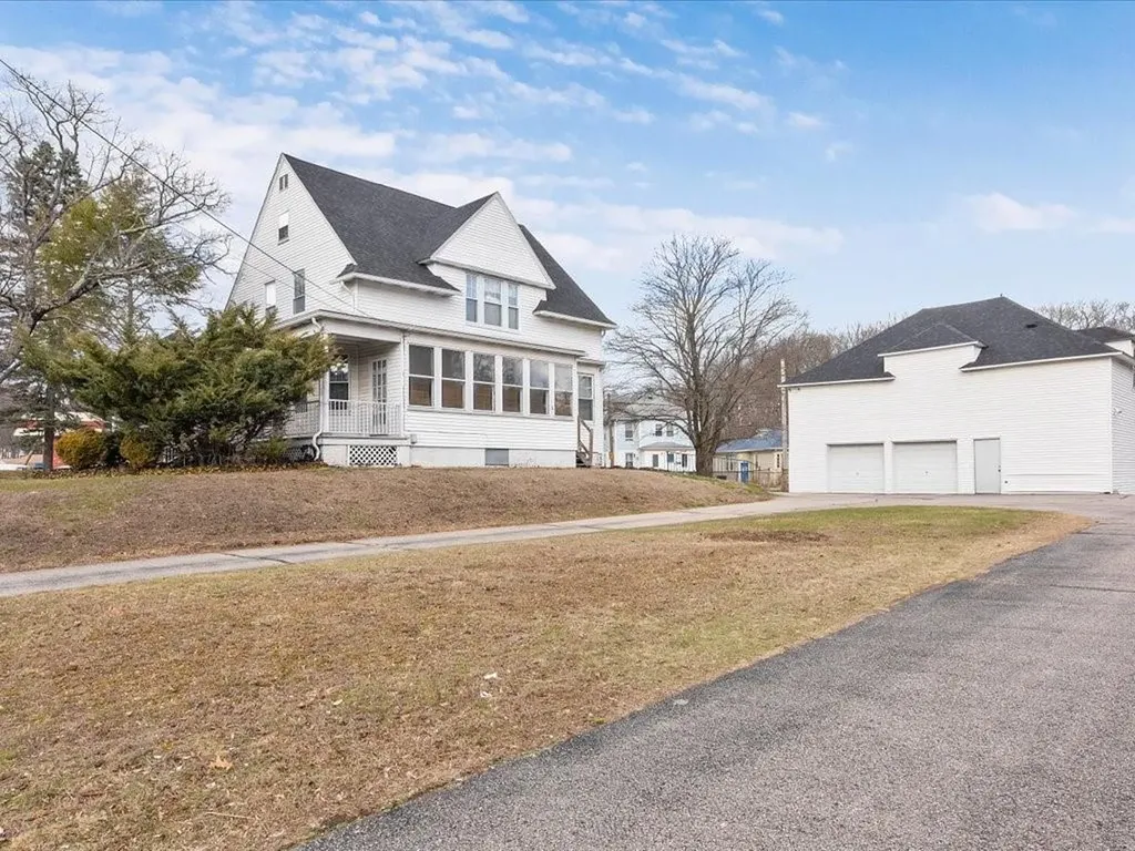 871 873 Harris Avenue Woonsocket RI 02895