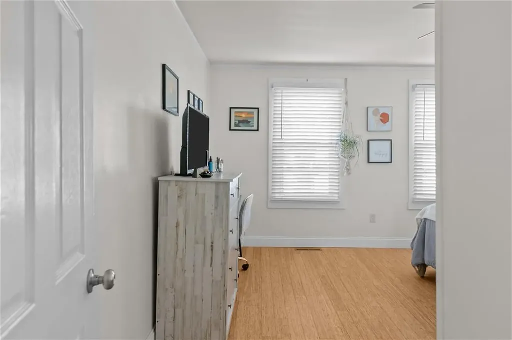 29 Dean Avenue Newport RI 02840