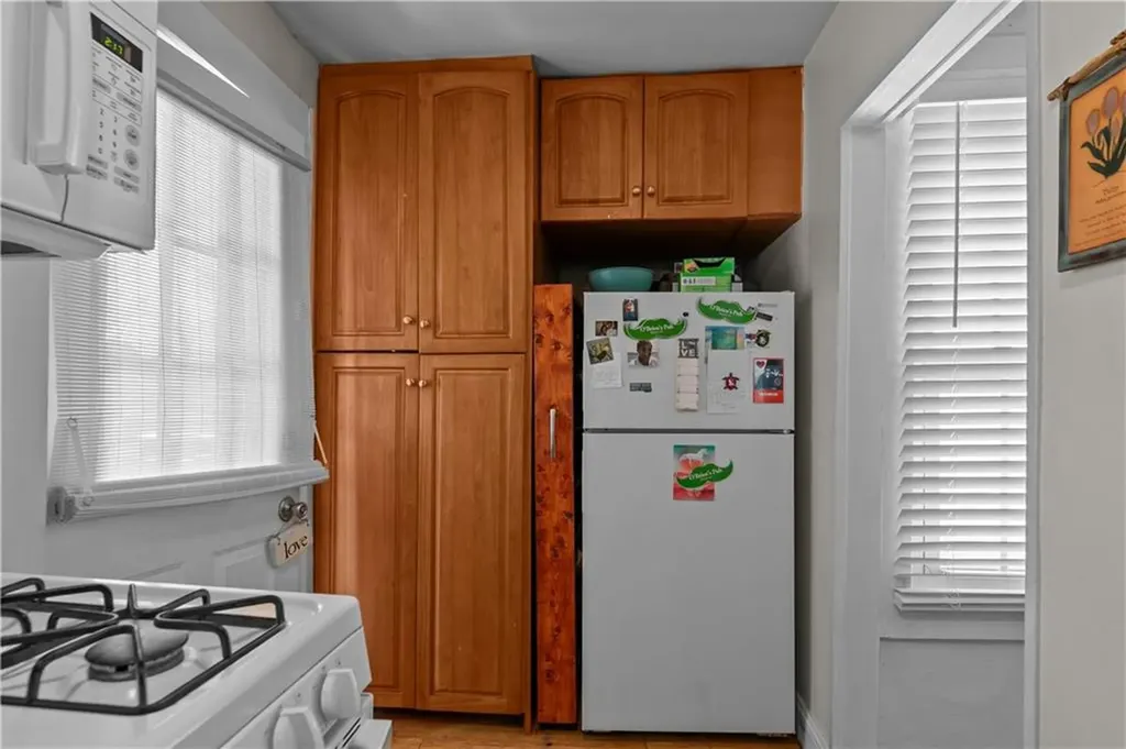 29 Dean Avenue Newport RI 02840