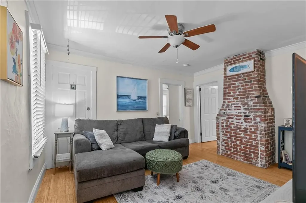 29 Dean Avenue Newport RI 02840