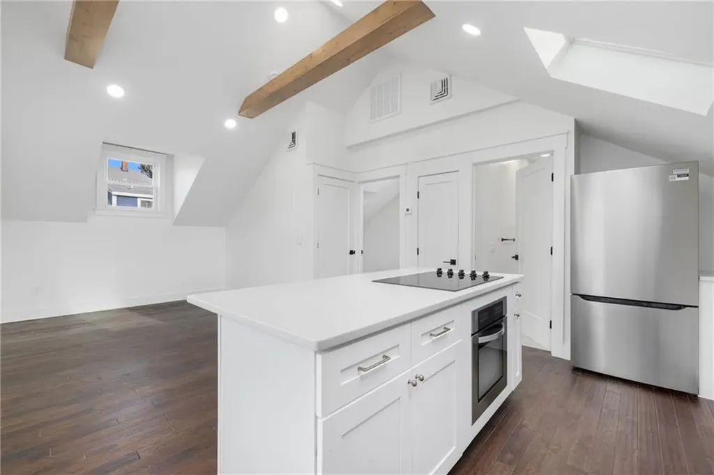 15 Sheffield Avenue Newport RI 02840