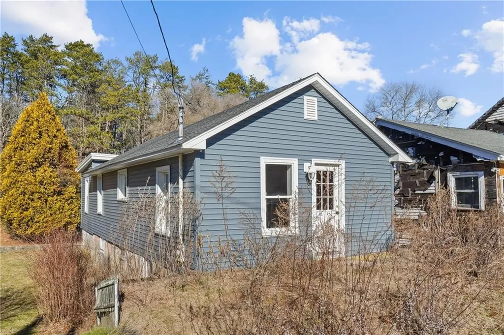 38 Railroad Avenue Charlestown RI 02813