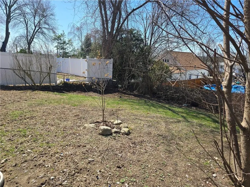 66 Sunset Avenue North Providence RI 02911