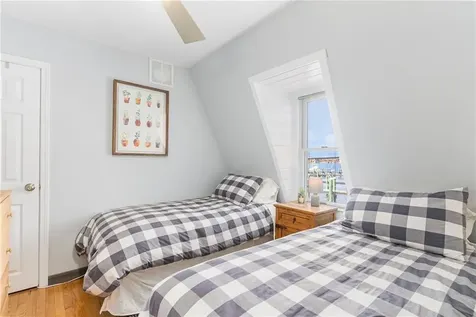 1597 Main Road Tiverton RI 02878