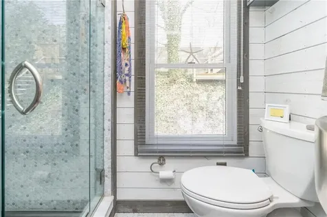 1597 Main Road Tiverton RI 02878