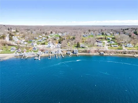 1597 Main Road Tiverton RI 02878