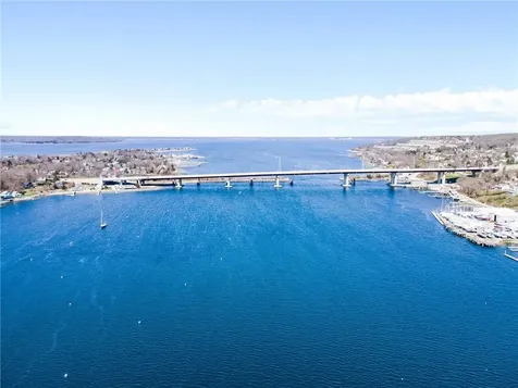 1597 Main Road Tiverton RI 02878