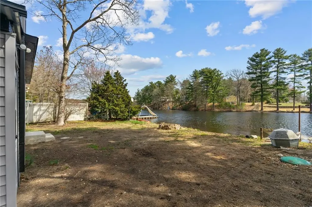 171 Lakehurst Drive Coventry RI 02816