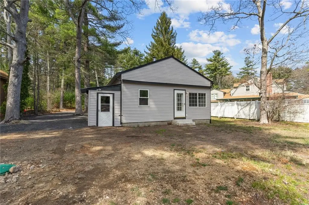 171 Lakehurst Drive Coventry RI 02816