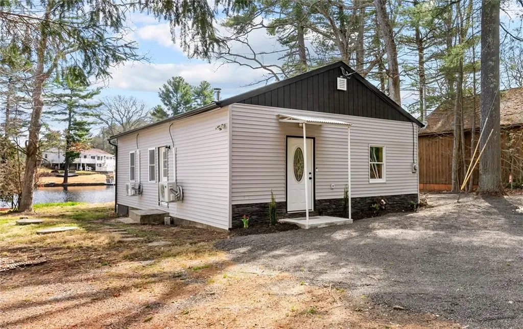 171 Lakehurst Drive Coventry RI 02816