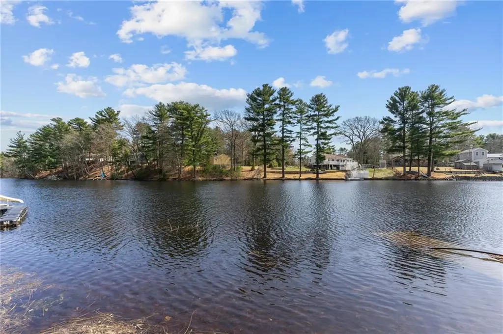 171 Lakehurst Drive Coventry RI 02816