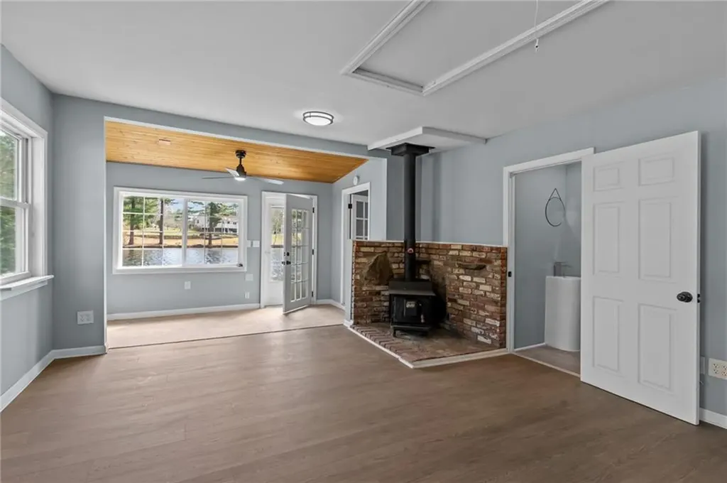 171 Lakehurst Drive Coventry RI 02816