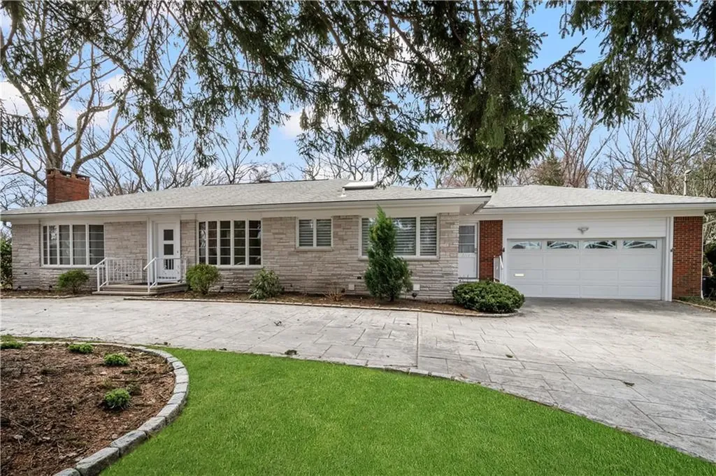 337 Meshanticut Valley Parkway Cranston RI 02920