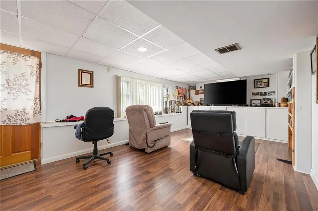 158 Hilton Road Warwick RI 02889