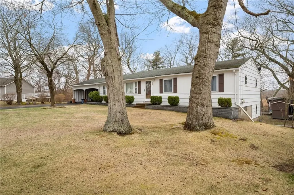 158 Hilton Road Warwick RI 02889