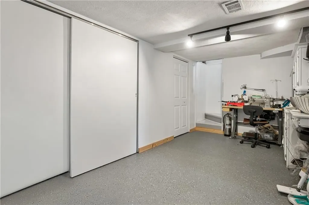 158 Hilton Road Warwick RI 02889