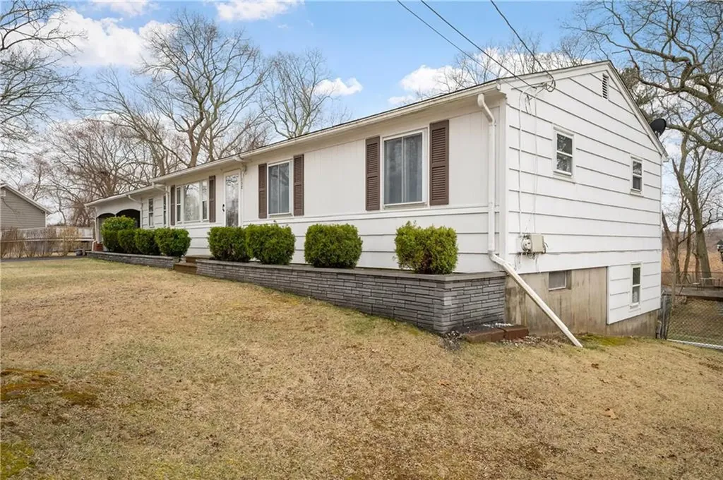 158 Hilton Road Warwick RI 02889