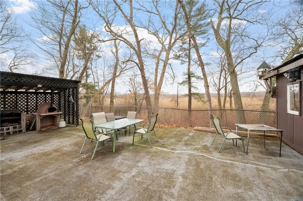 158 Hilton Road Warwick RI 02889
