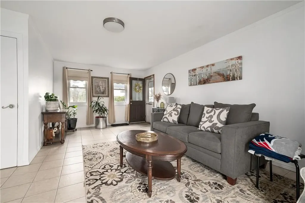 158 Hilton Road Warwick RI 02889