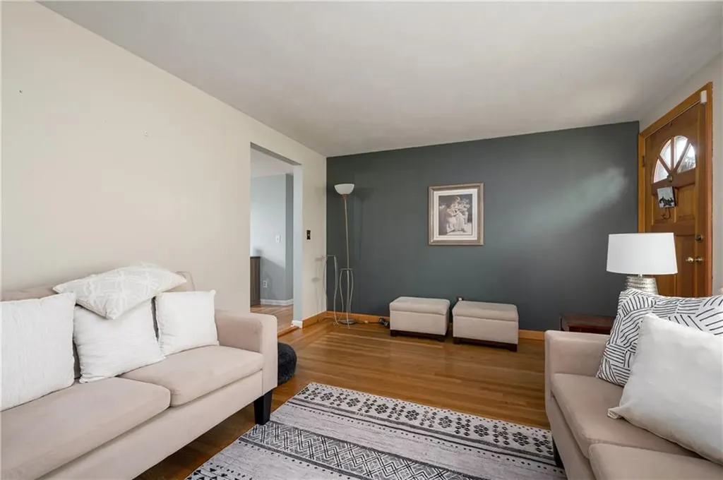 158 Hilton Road Warwick RI 02889