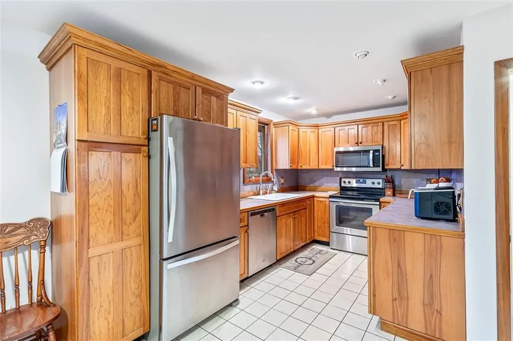 4 Carolyn Street Coventry RI 02816
