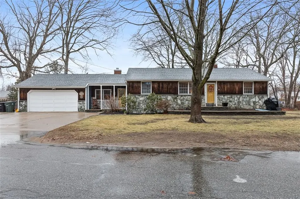 4 Carolyn Street Coventry RI 02816