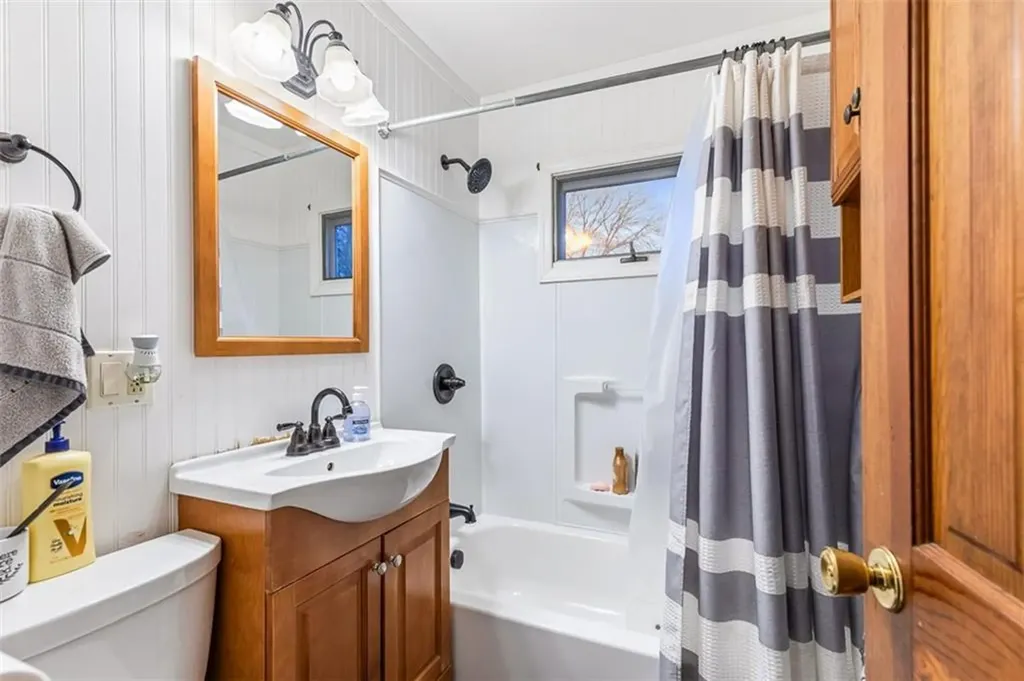 4 Carolyn Street Coventry RI 02816