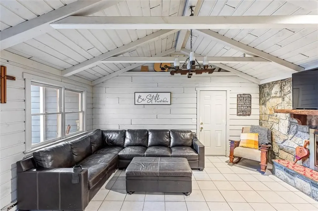 4 Carolyn Street Coventry RI 02816